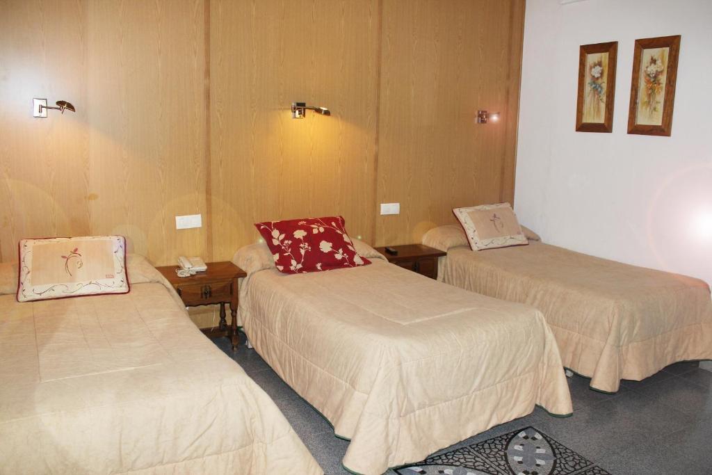 hotel barato en Úbeda, alojamiento económico en Úbeda, hotel económico en Úbeda, hotel con buena relación calidad-precio en Úbeda, hoteles en Úbeda baratos, dónde dormir barato en Úbeda, hotel 2 estrellas en Úbeda, alojamiento asequible en Úbeda, mejor hotel barato en Úbeda, hotel en Úbeda cerca del centro histórico, alojamiento con WiFi gratuito en Úbeda, hotel en Úbeda con desayuno incluido, dónde hospedarse en Úbeda barato, hoteles con encanto en Úbeda baratos, hotel con parking en Úbeda, hotel en Úbeda para parejas barato, hotel familiar en Úbeda a buen precio, hotel en Úbeda cerca de Baeza, dónde dormir en Úbeda barato, escapada económica a Úbeda y Baeza, turismo barato en Úbeda, hoteles cerca de la Sacra Capilla del Salvador, alojamiento económico en Úbeda para turismo rural, hoteles económicos en Jaén y Úbeda, reserva hotel barato en Úbeda, hotel en Úbeda al mejor precio, ofertas de hotel en Úbeda, hotel con descuento en Úbeda, reservar alojamiento en Úbeda económico, hotel la paz, hotel la paz ubeda, la paz ubeda, pension la paz ubeda, hotel para grupos en Úbeda, alojamiento para grupos en Úbeda, hotel en Úbeda para excursiones, hotel para colegios en Úbeda, hotel para asociaciones en Úbeda, hotel en Úbeda para equipos deportivos, hotel con capacidad para grupos en Úbeda, hotel económico para grupos en Úbeda, reservar hotel para grupos en Úbeda, descuentos para grupos en hoteles de Úbeda, descuentos para agencias en hoteles de Úbeda, hotel agencias de viaje en Úbeda y Baeza