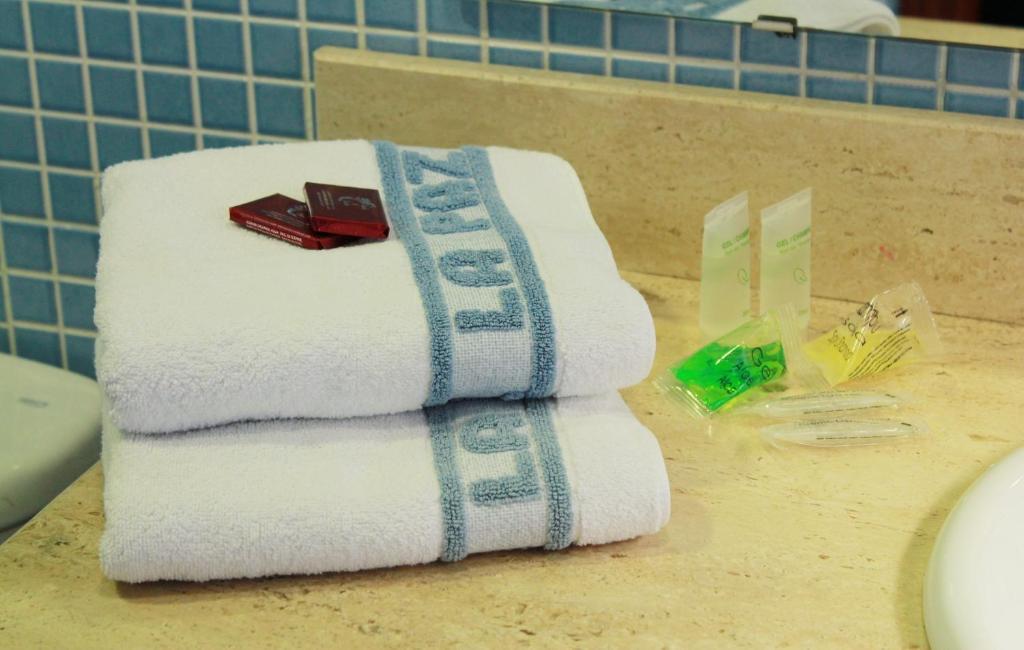 hotel barato en Úbeda, alojamiento económico en Úbeda, hotel económico en Úbeda, hotel con buena relación calidad-precio en Úbeda, hoteles en Úbeda baratos, dónde dormir barato en Úbeda, hotel 2 estrellas en Úbeda, alojamiento asequible en Úbeda, mejor hotel barato en Úbeda, hotel en Úbeda cerca del centro histórico, alojamiento con WiFi gratuito en Úbeda, hotel en Úbeda con desayuno incluido, dónde hospedarse en Úbeda barato, hoteles con encanto en Úbeda baratos, hotel con parking en Úbeda, hotel en Úbeda para parejas barato, hotel familiar en Úbeda a buen precio, hotel en Úbeda cerca de Baeza, dónde dormir en Úbeda barato, escapada económica a Úbeda y Baeza, turismo barato en Úbeda, hoteles cerca de la Sacra Capilla del Salvador, alojamiento económico en Úbeda para turismo rural, hoteles económicos en Jaén y Úbeda, reserva hotel barato en Úbeda, hotel en Úbeda al mejor precio, ofertas de hotel en Úbeda, hotel con descuento en Úbeda, reservar alojamiento en Úbeda económico, hotel la paz, hotel la paz ubeda, la paz ubeda, pension la paz ubeda, hotel para grupos en Úbeda, alojamiento para grupos en Úbeda, hotel en Úbeda para excursiones, hotel para colegios en Úbeda, hotel para asociaciones en Úbeda, hotel en Úbeda para equipos deportivos, hotel con capacidad para grupos en Úbeda, hotel económico para grupos en Úbeda, reservar hotel para grupos en Úbeda, descuentos para grupos en hoteles de Úbeda, descuentos para agencias en hoteles de Úbeda, hotel agencias de viaje en Úbeda y Baeza